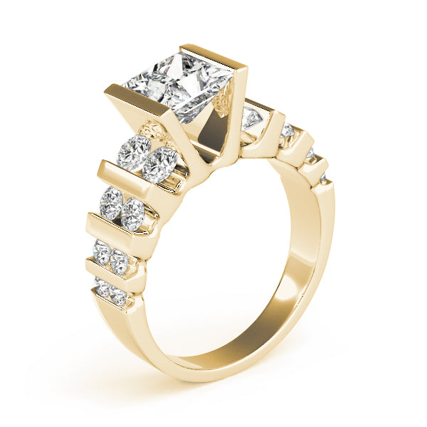 Round Engagement Ring M80415