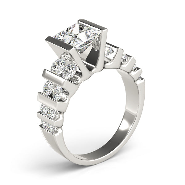 Round Engagement Ring M80415