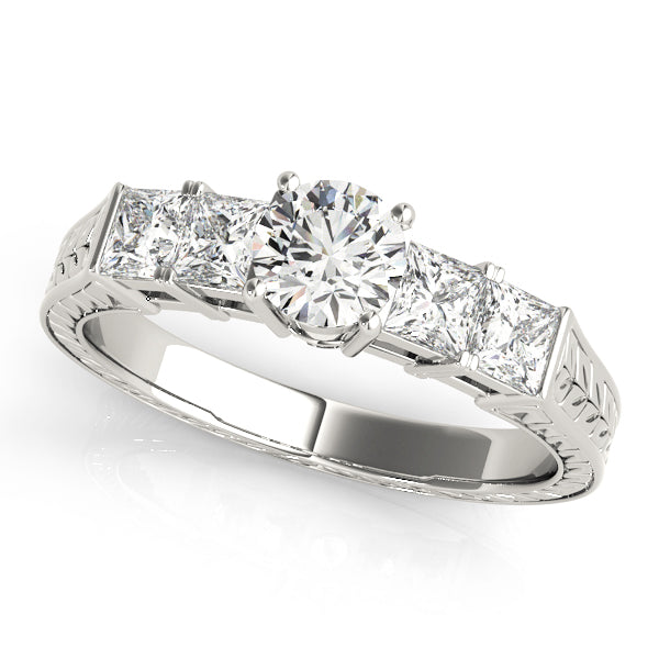 Round Engagement Ring M82081