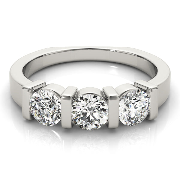 Round Engagement Ring M82337