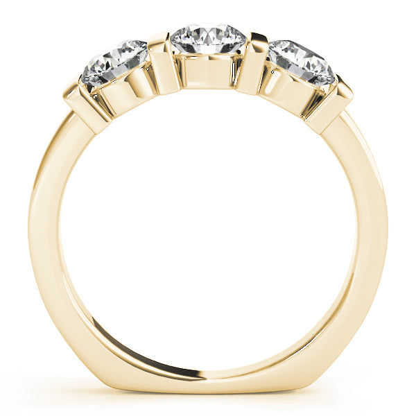 Round Engagement Ring M82337