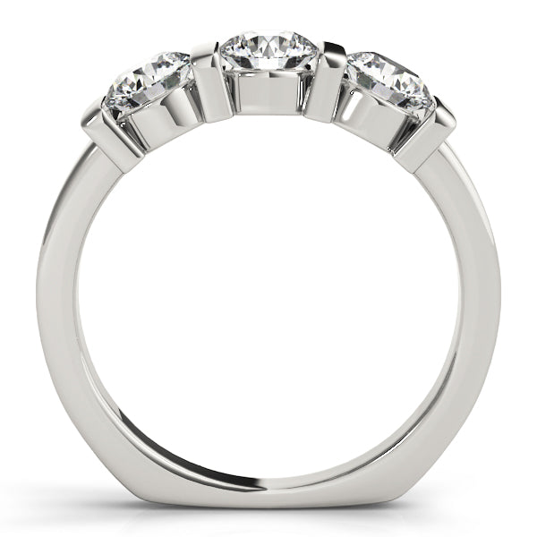 Round Engagement Ring M82337