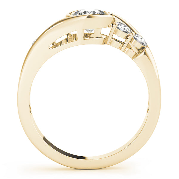 Round Engagement Ring M82408