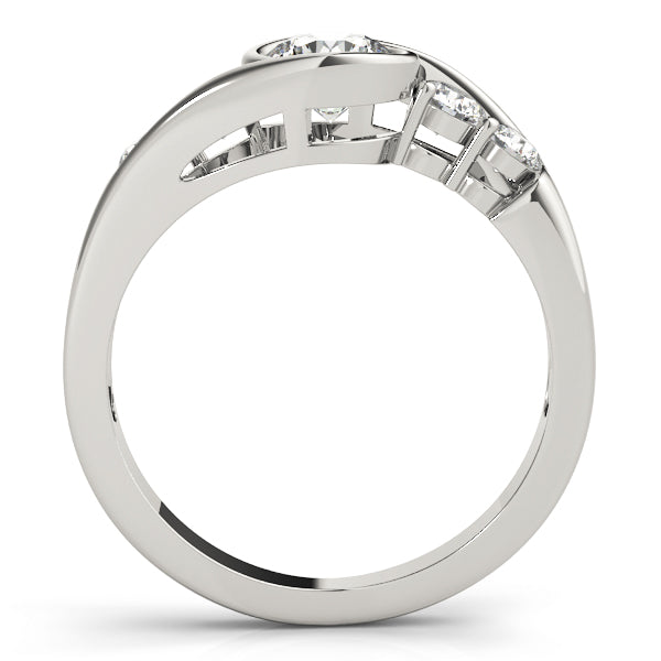Round Engagement Ring M82408