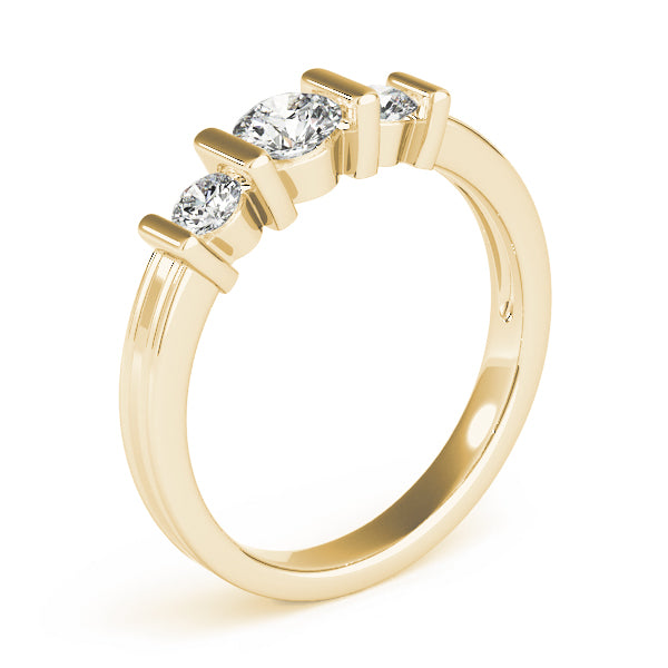 Round Engagement Ring M82567-1
