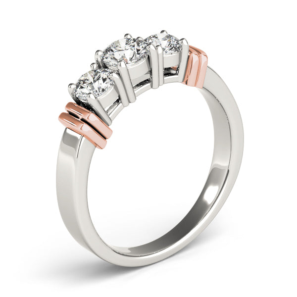Round Engagement Ring M82577-1