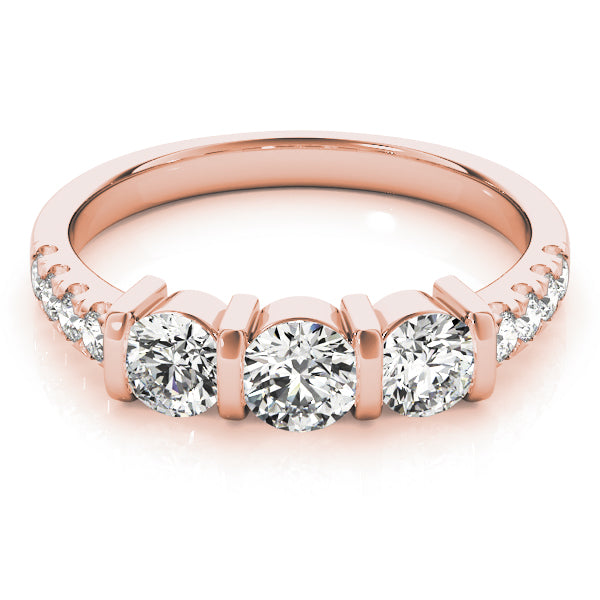 Round Engagement Ring M82738