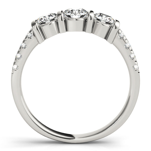 Round Engagement Ring M82738