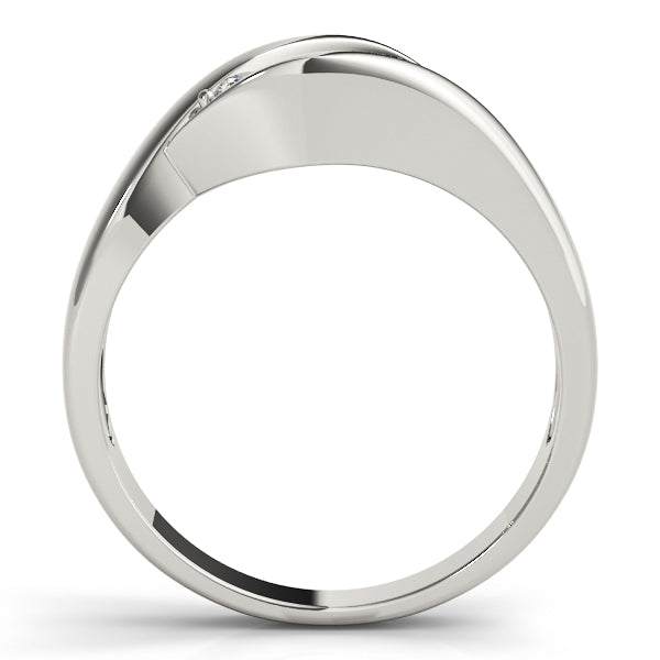 Round Engagement Ring M82741