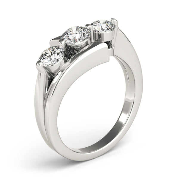 Round Engagement Ring M82956-1
