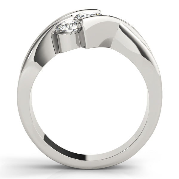 Round Engagement Ring M82957-1