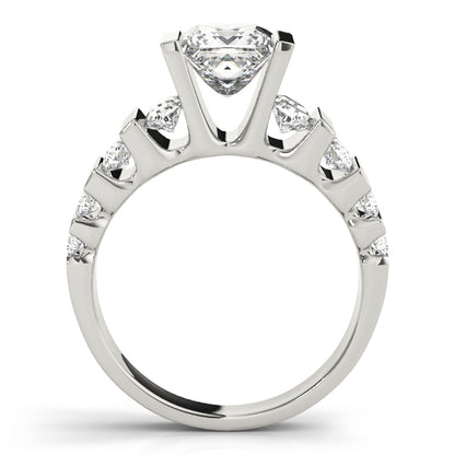 Round Engagement Ring M80415
