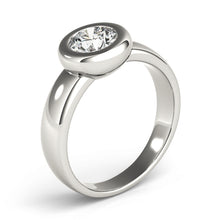 Load image into Gallery viewer, Round Engagement Ring M81743-1
