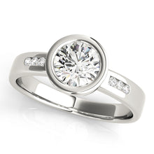 Load image into Gallery viewer, Round Engagement Ring M81843-B
