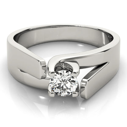 Round Engagement Ring M82024