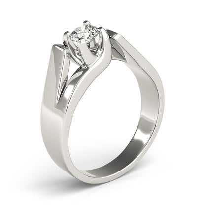Round Engagement Ring M82024