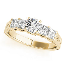 Load image into Gallery viewer, Round Engagement Ring M82081
