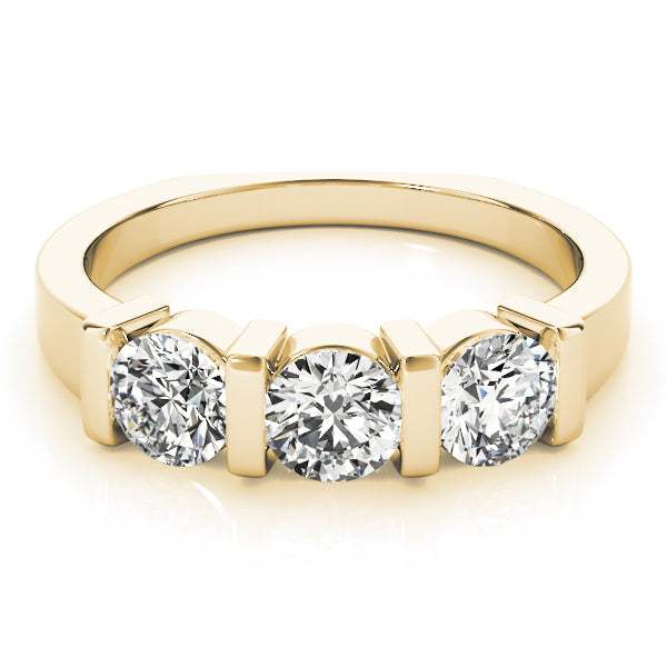 Round Engagement Ring M82337