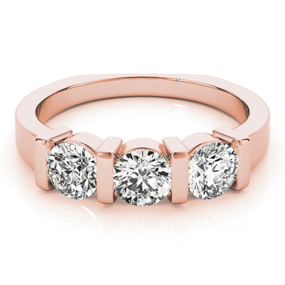 Round Engagement Ring M82337