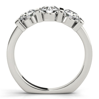 Round Engagement Ring M82337