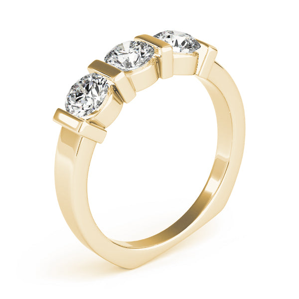 Round Engagement Ring M82337