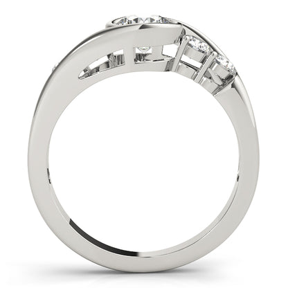 Round Engagement Ring M82408