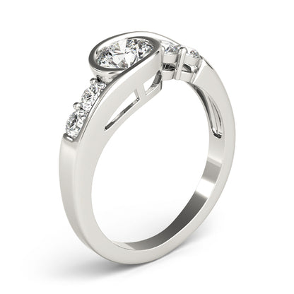Round Engagement Ring M82408