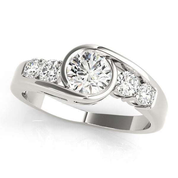 Round Engagement Ring M82408