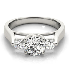 Load image into Gallery viewer, Round Engagement Ring M82565-1
