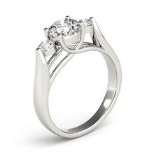 Load image into Gallery viewer, Round Engagement Ring M82565-1
