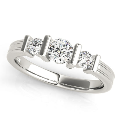 Round Engagement Ring M82567-1