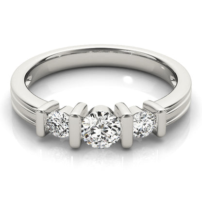 Round Engagement Ring M82567-1