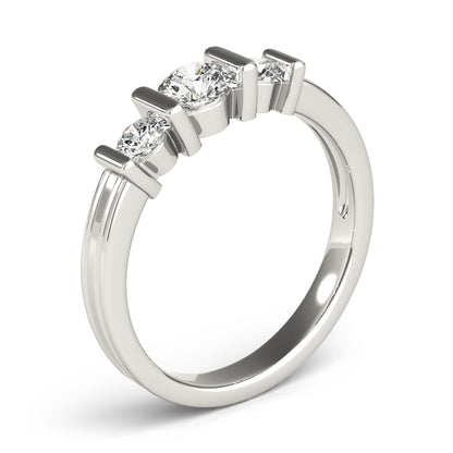 Round Engagement Ring M82567-1