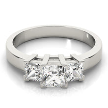 Load image into Gallery viewer, Square Engagement Ring M82570-11/4

