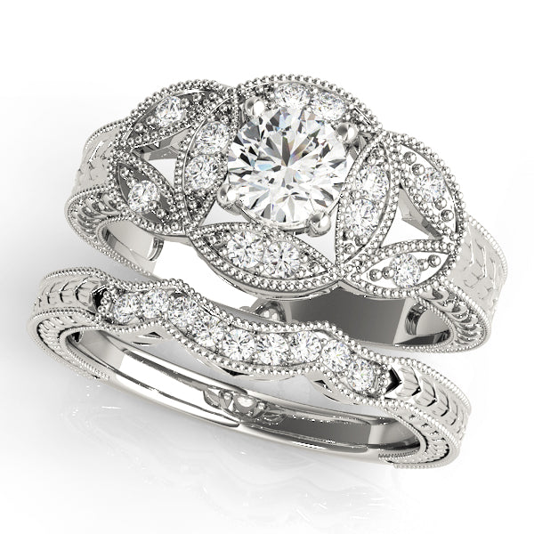 Round Engagement Ring M82612
