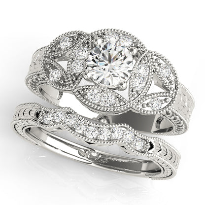 Round Engagement Ring M82612
