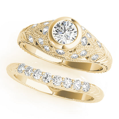 Round Engagement Ring M82623