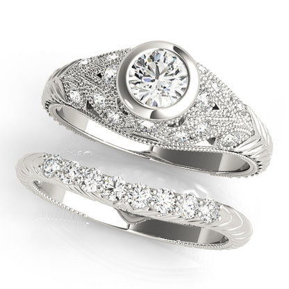 Round Engagement Ring M82623
