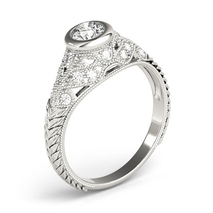 Round Engagement Ring M82623