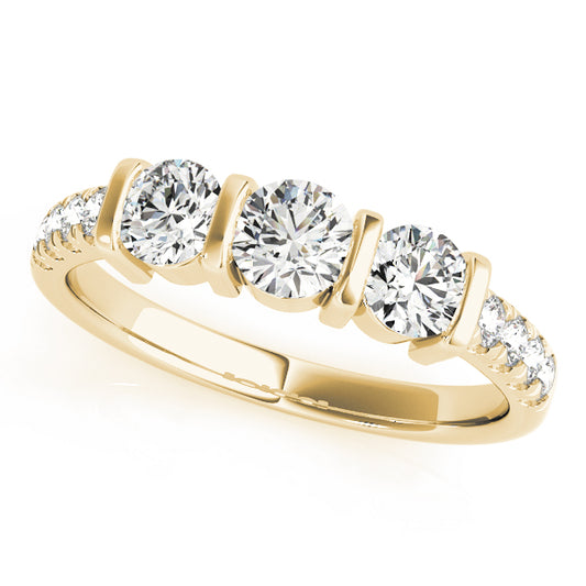 Round Engagement Ring M82738