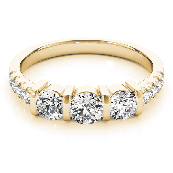 Round Engagement Ring M82738