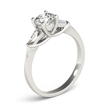 Load image into Gallery viewer, Round Engagement Ring M82753-C
