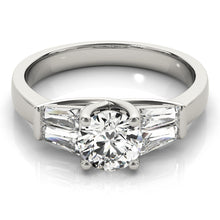 Load image into Gallery viewer, Round Engagement Ring M82754-D

