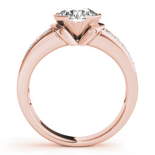 Load image into Gallery viewer, Round Engagement Ring M82756-B
