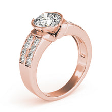 Load image into Gallery viewer, Round Engagement Ring M82756-B
