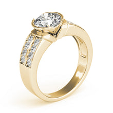 Load image into Gallery viewer, Round Engagement Ring M82756-B
