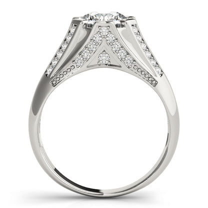 Round Engagement Ring M82780