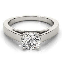 Load image into Gallery viewer, Engagement Ring M82861-D
