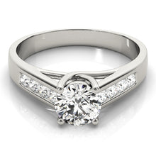 Load image into Gallery viewer, Round Engagement Ring M82878-1/2
