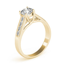 Load image into Gallery viewer, Round Engagement Ring M82878-1
